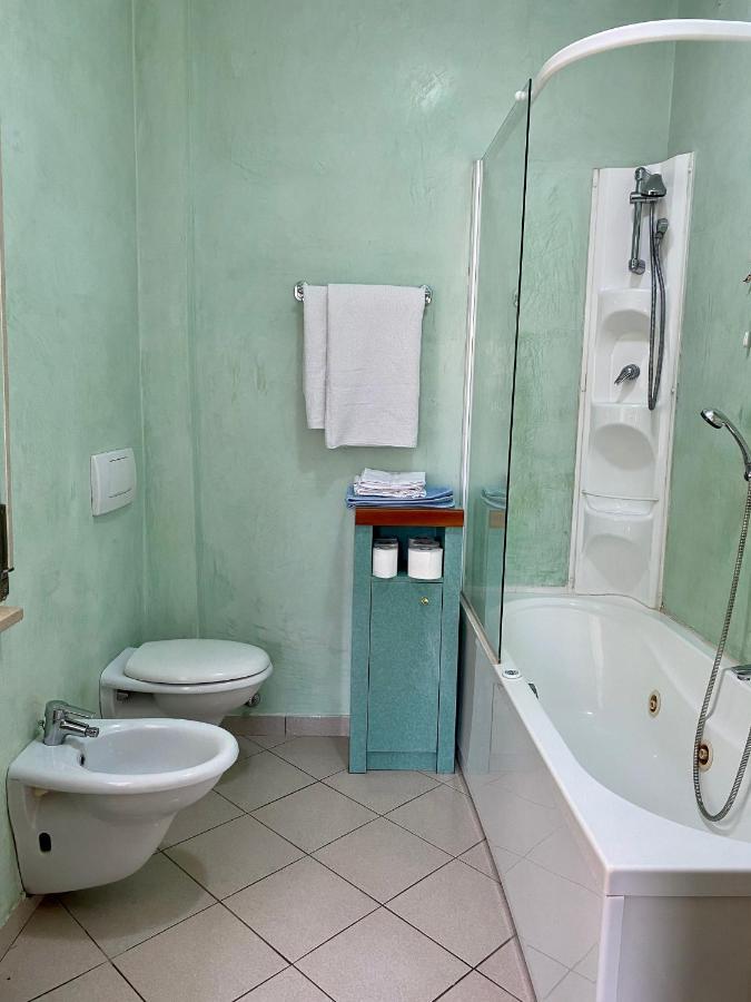 Terrazza Zaccagni Apartment Parma Luaran gambar